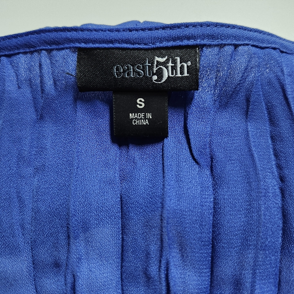 Sheer Ruffled Blouse - Picture 6 of 7